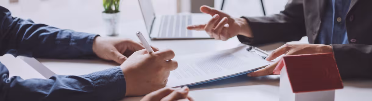 transparantie verzekeringscontract-koppel op kantoor-persoonlijk